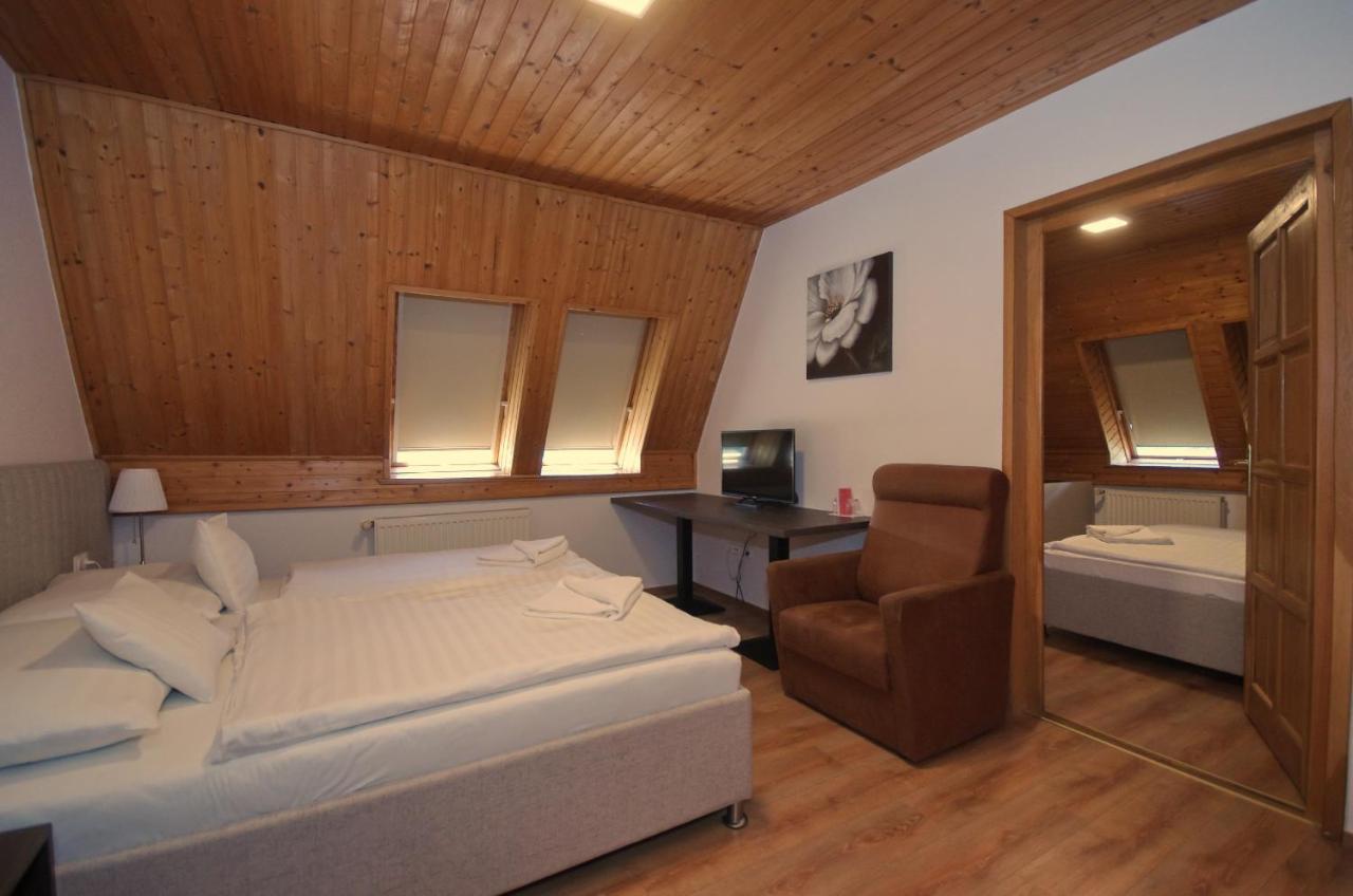 Aqua Hotel Gyula Εξωτερικό φωτογραφία