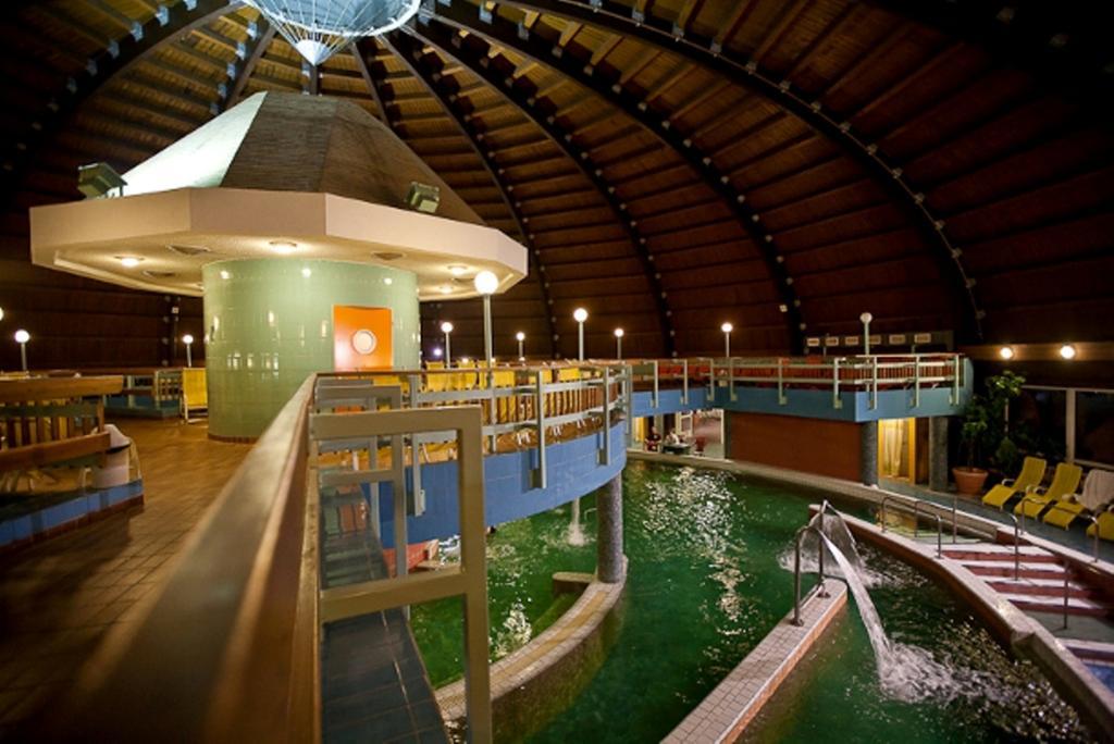 Aqua Hotel Gyula Εξωτερικό φωτογραφία